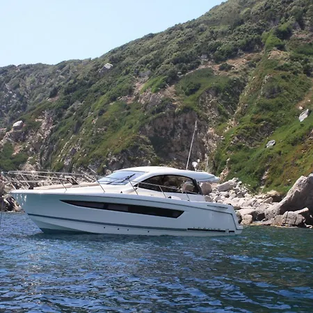 Palazzo Montefusco 4*