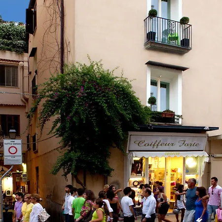 بيت ضيافة Palazzo Montefusco