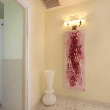 Palazzo Montefusco 4*